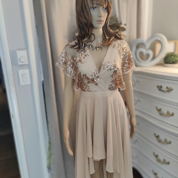 NWT Hello Molly Rose Gold Hi Lo Mardi Gras Ball - Picture 9 of 11